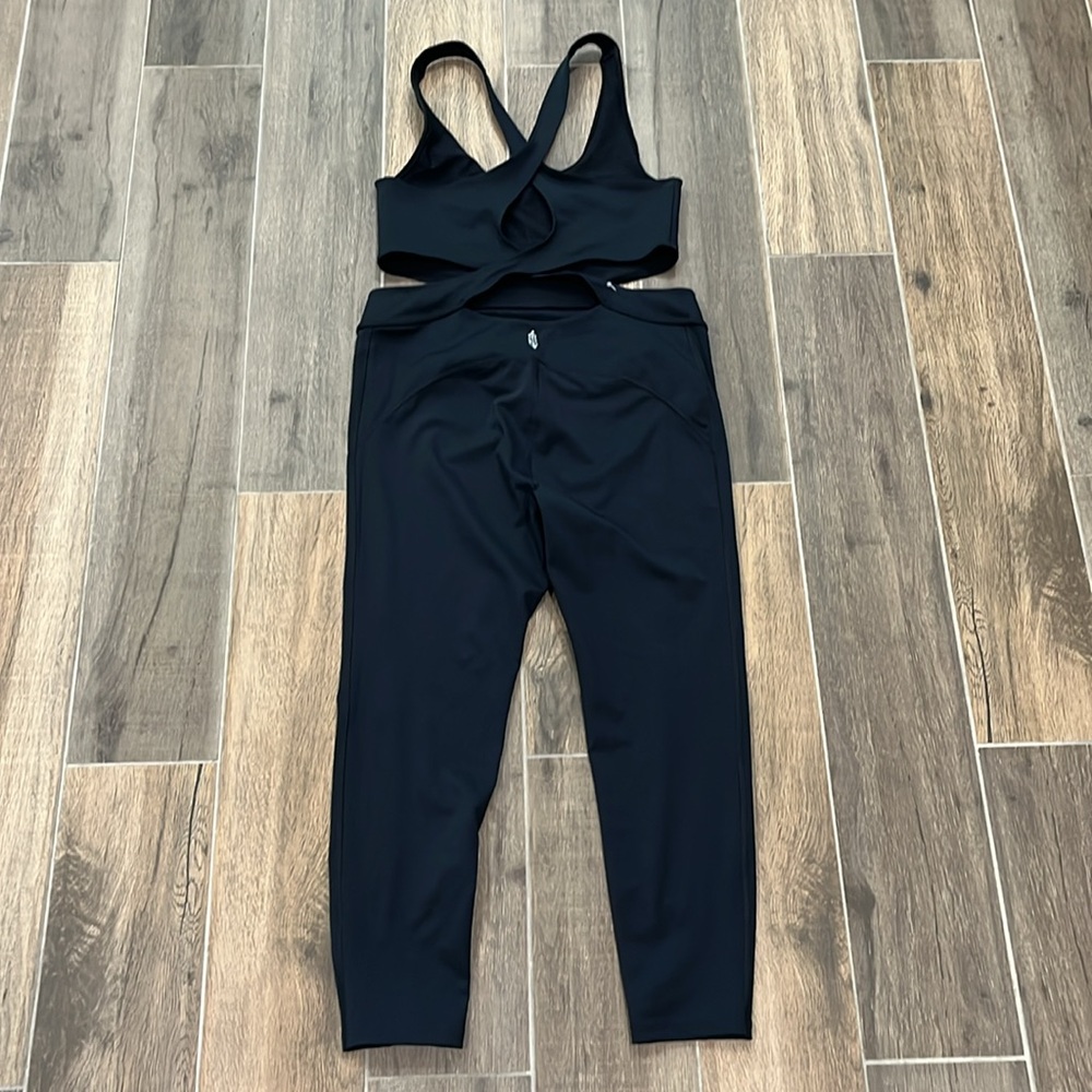 NEW Free People Movement My High Onesie Open Back Jumpsuit Black Size Large - Picture 4 of 6